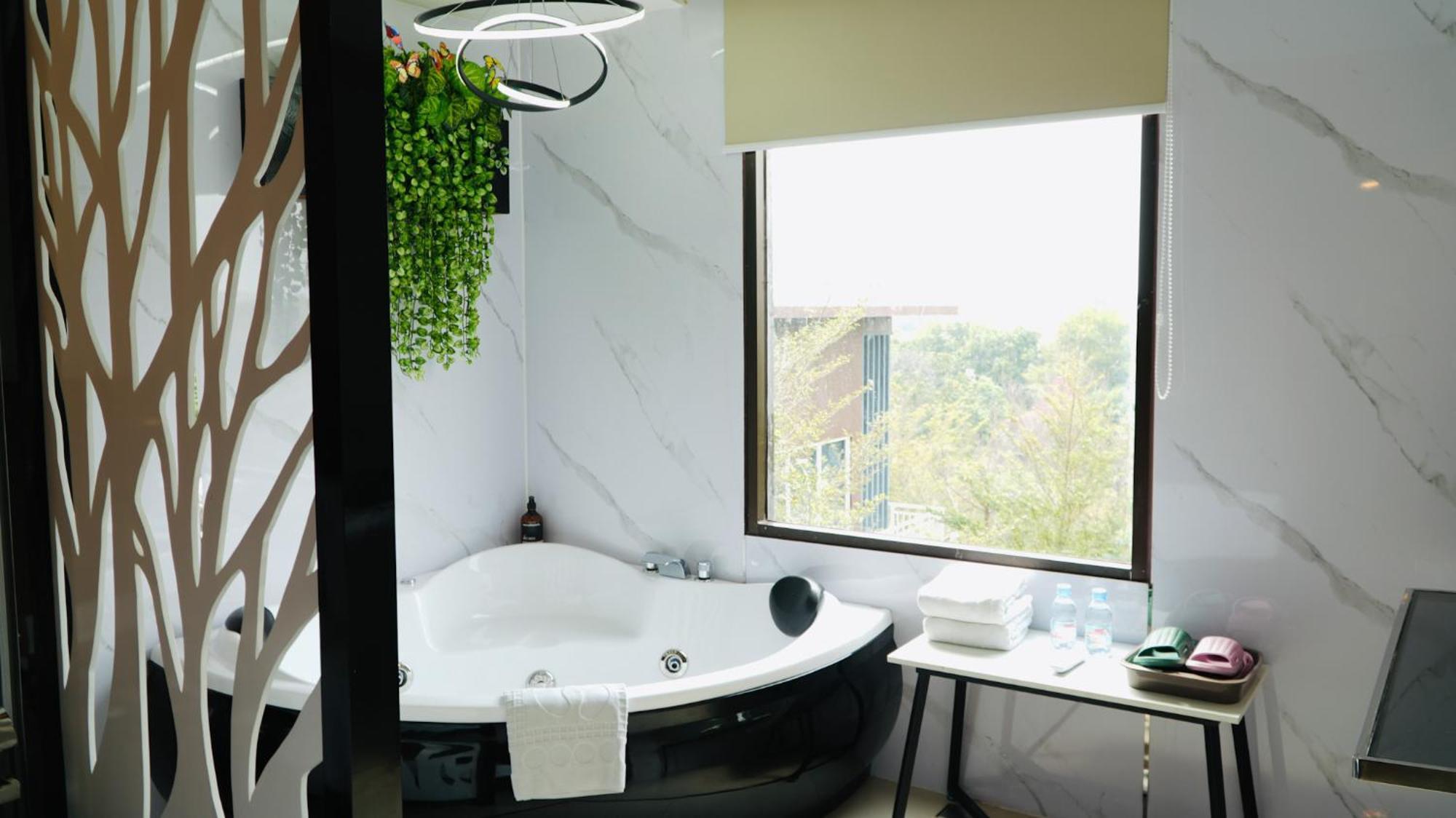 Verse Hotel Cirebon Zewnętrze zdjęcie