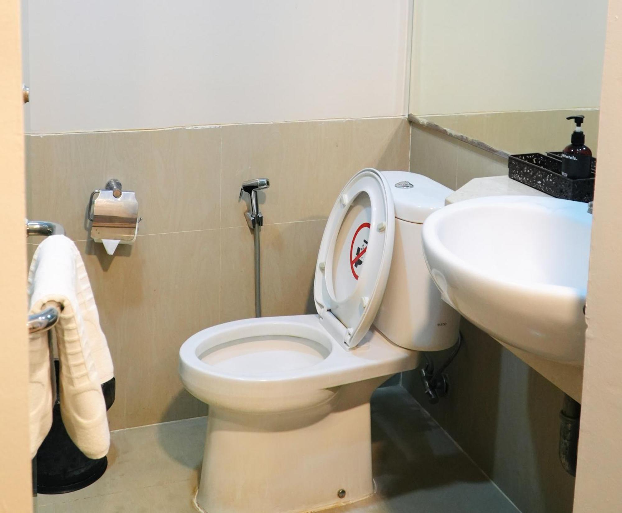 Verse Hotel Cirebon Zewnętrze zdjęcie