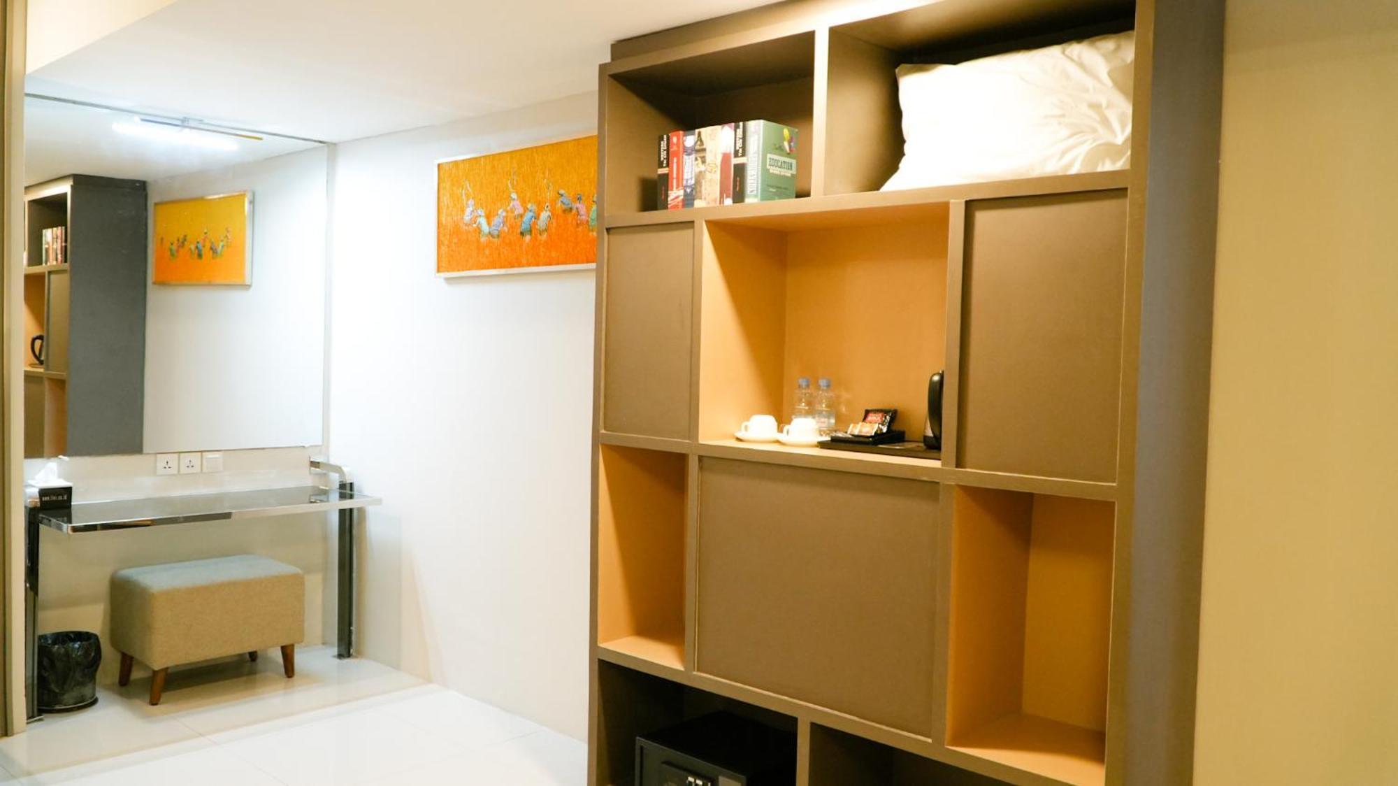 Verse Hotel Cirebon Zewnętrze zdjęcie