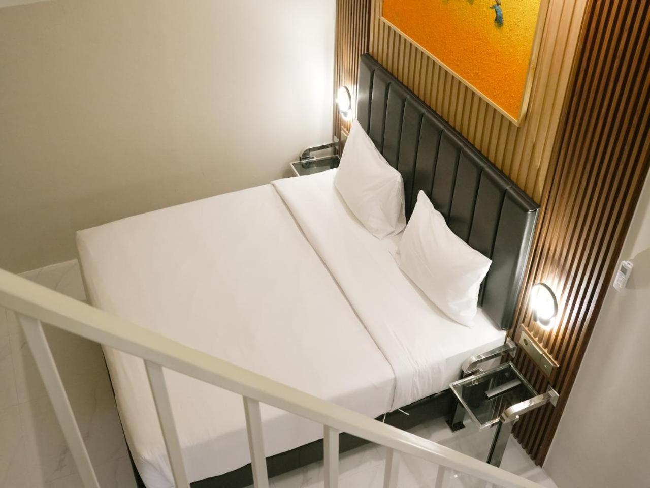 Verse Hotel Cirebon Zewnętrze zdjęcie
