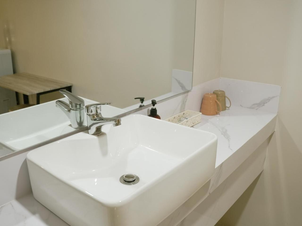 Verse Hotel Cirebon Zewnętrze zdjęcie