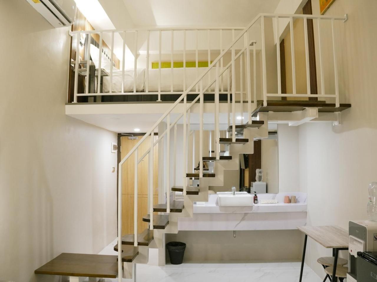 Verse Hotel Cirebon Zewnętrze zdjęcie