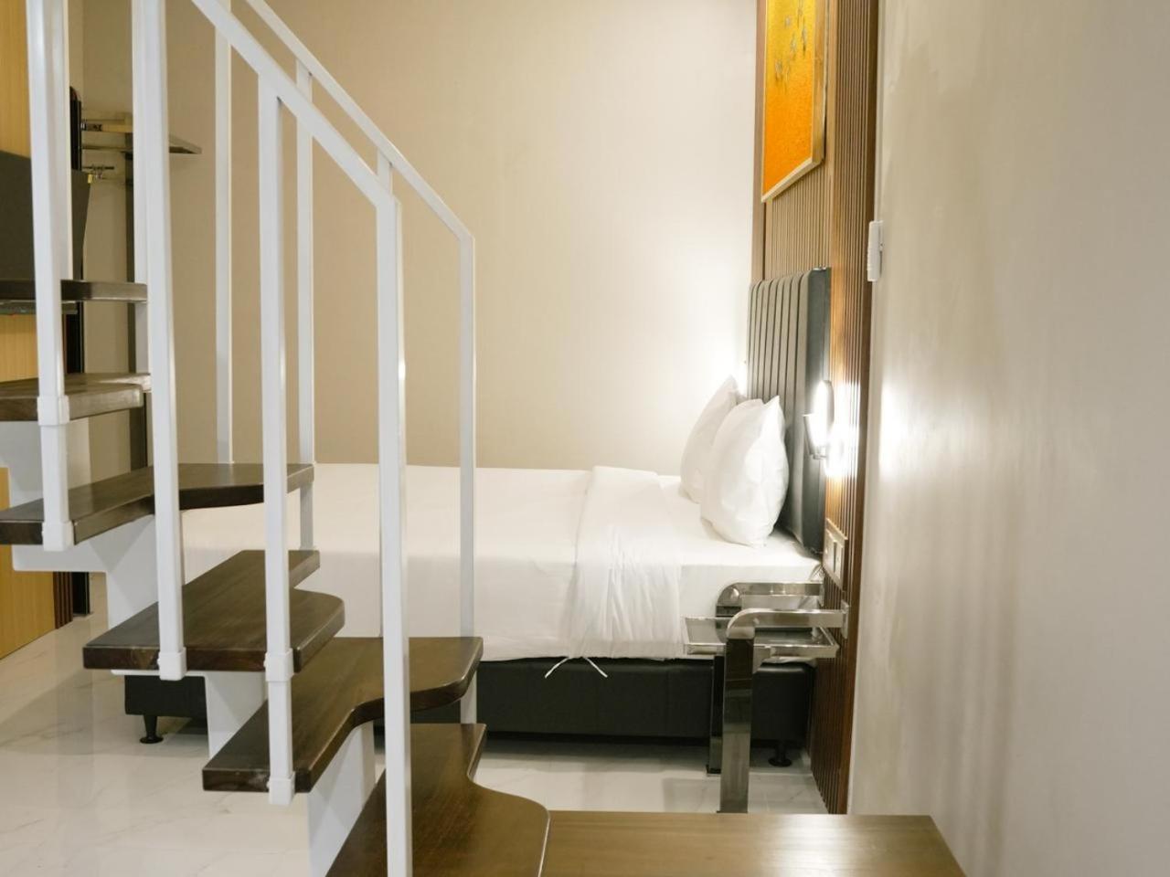 Verse Hotel Cirebon Zewnętrze zdjęcie